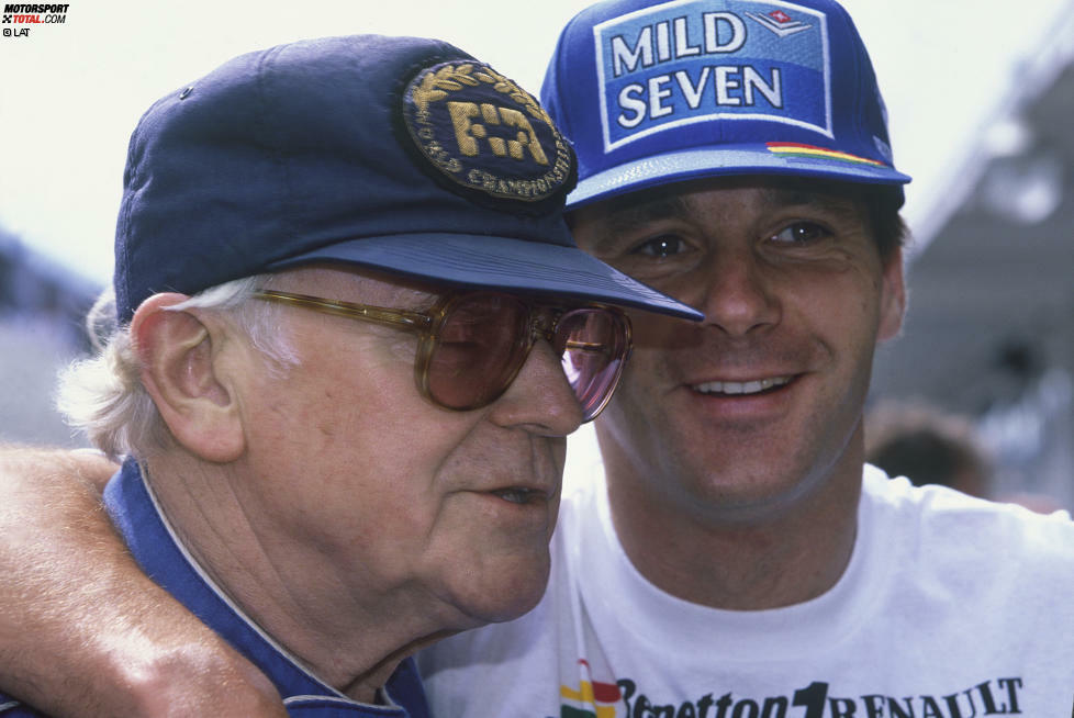 Nicht erst seit Sennas Tod in Imola 1994 setzte sich Berger für mehr Sicherheit im Motorsport ein. Das Foto zeigt ihn gemeinsam mit dem früheren Formel-1-Chefmediziner Sid Watkins.