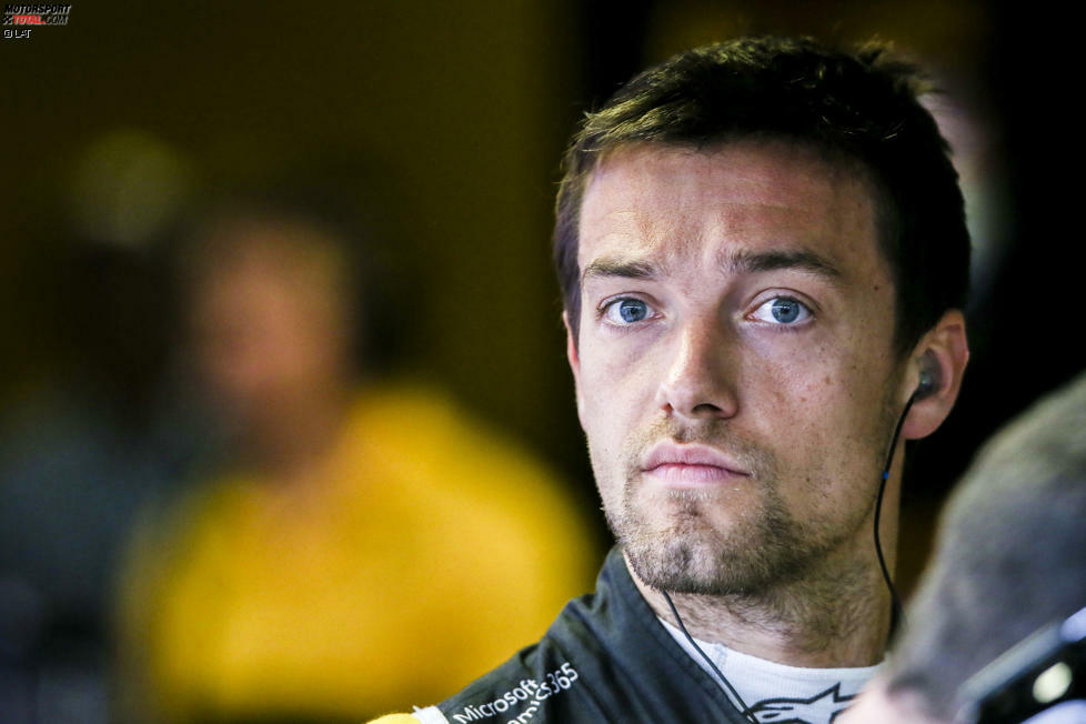 ... kurz vor Rennende nachfragt, wo Palmer liegt, und über den Ausfall des Renault-Piloten informiert wird, findet Alonso doch noch seinen Seelenfrieden: 