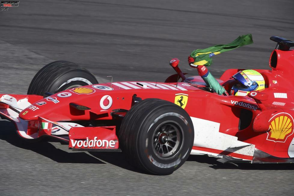 Besser läuft es für Felipe Massa, auch wenn ihm seine Emotionen beinahe teuer zu stehen kommen: Nach seinem ersten Erfolg 2006 hält er im Ferrari im Senna-S an und lässt sich von einem Fan eine Flagge für die Ehrenrunde geben. Ein Verstoß gegen das Sportliche Reglement, über den die FIA aber hinwegsieht.