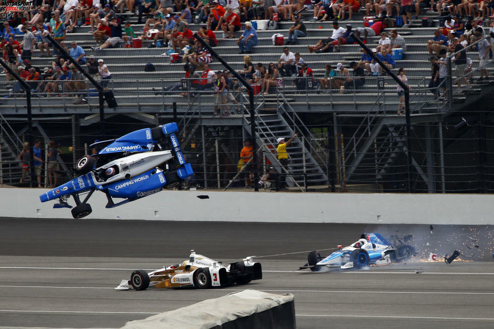 Es ist der Horrorcrash beim 101. Indy 500: Wie durch ein Wunder überlebt der Polesetter diese Schrecksekunde. Was genau passiert ist? Jetzt durch die Fotos klicken!