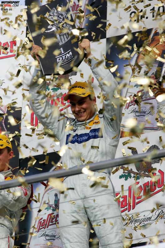 Gekrönt wird die DTM-Karriere des Saarländers 2006 mit seinem fünften Titel. Seinen letzten von 43 DTM-Siegen feiert Schneider 2008 auf dem Nürburgring. Doch die 