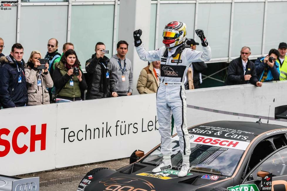 Erst 2015 fährt Mercedes wieder in die Erfolgsspur zurück. Mit gütiger Unterstützung seiner Markenkollegen wird Pascal Wehrlein mit gerade einmal 20 Jahren jüngster DTM-Champion aller Zeiten.