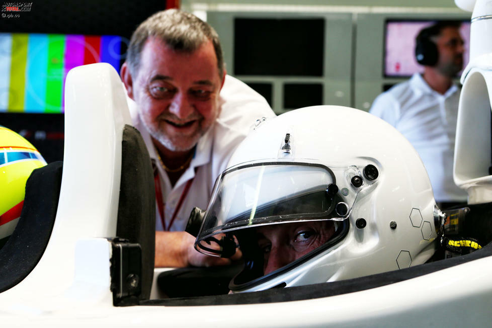 Der Mann, der die Flotte für die neuen Formel-1-Doppelsitzer betreibt, die von Liberty Media ins Rahmenprogramm gebucht werden, ist ein alter Bekannter: der frühere Minardi-Teamchef Paul Stoddart.