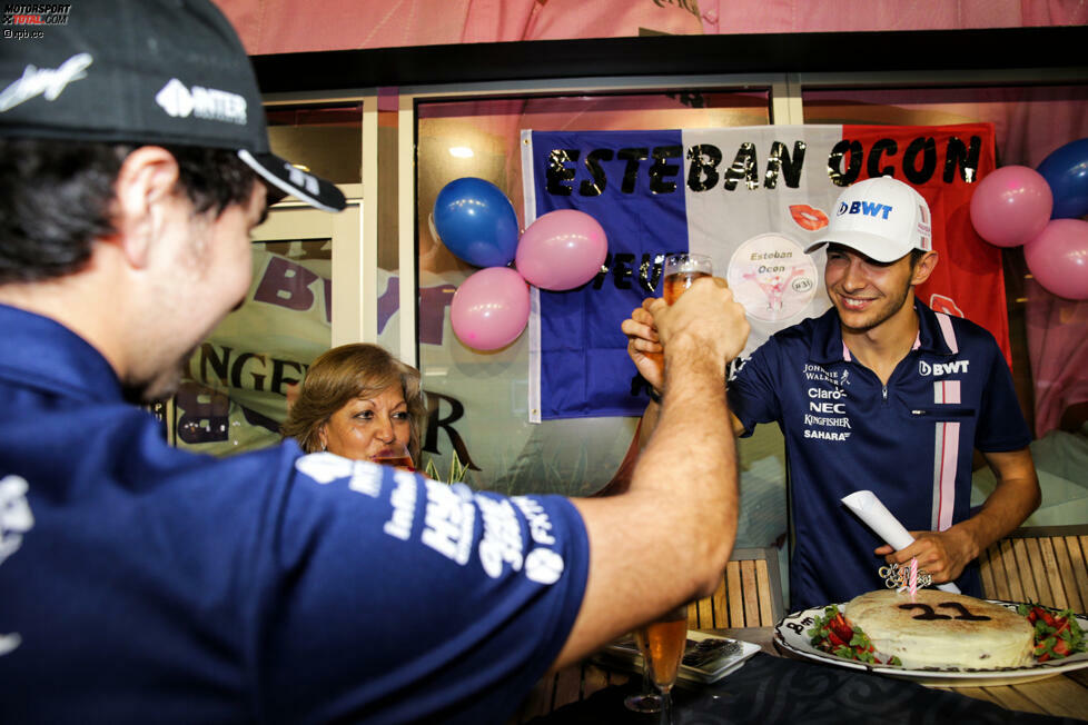 Alles Gute zum 21. Geburtstag! Einer der ersten Gratulanten von Esteban Ocon ist ausgerechnet Teamkollege Sergio Perez, mit dem er zuletzt ein paar Mal aneinandergeraten ist. Der Friede scheint wiederhergestellt zu sein. Gut so, denn die beiden werden auch 2018 ein Team sein.