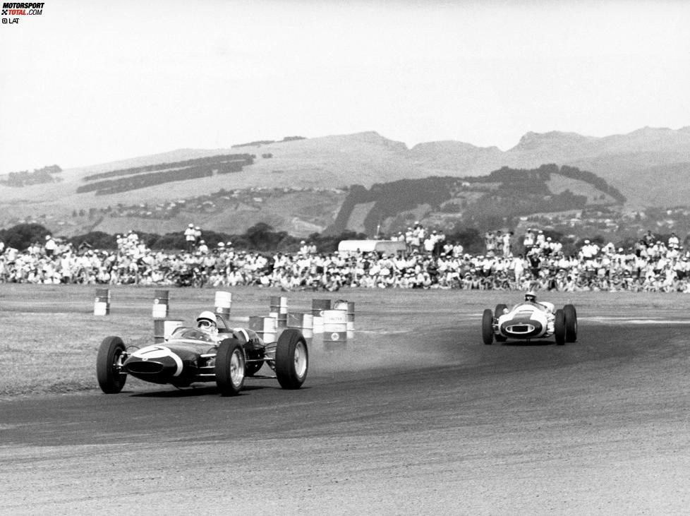 Neuseeland-Grand-Prix: Das Rennen, das mittlerweile Teil einer Nachwuchsserie ist, fand ab 1954 als Teil der Formula Libre respektive der Tasman-Serie mit Regeln ähnlich denen der Formel 1 und unter Beteiligung ihrer Piloten statt. Schauplätze waren Armeeflugfelder und eine Pferderennbahn, die heute permanente Rennstrecke ist.