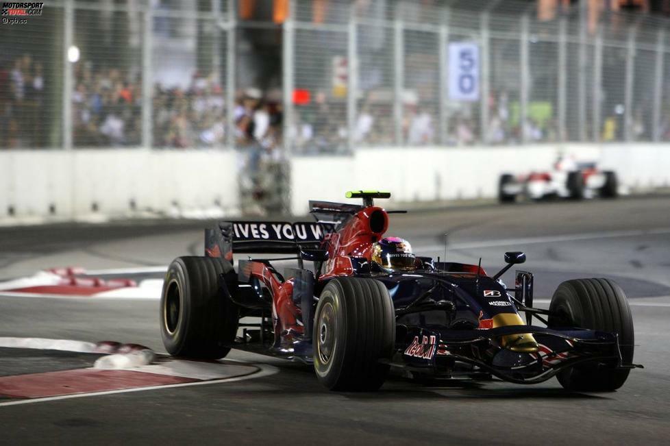 Vettels Ergebnisse in Marina Bay sind beeindruckend: Er ist der einzige Fahrer, der bei jedem Grand Prix in die Punkte kam - und das nie schlechter als auf Rang fünf.