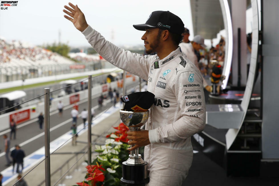 In Sepang ist Lewis Hamilton am vergangenen Wochenende zum 20. Mal hintereinander in die Punkte gefahren. Sein letzter Ausfall war der Grand Prix von Malaysia 2016 (in Führung liegend Motorschaden). In Suzuka feierte Hamilton 2016 das 100. Podium seiner Formel-1-Karriere.