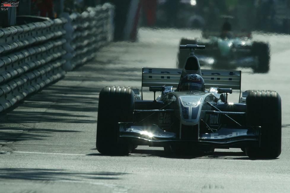Der Grand Prix von Monaco 2003 ist eines von nur vier Rennen in der Formel-1-Geschichte, bei denen kein einziges Überholmanöver registriert wurde. Die anderen sind: Indianapolis (USA) 2005, Valencia (Europa) 2009, Sotschi (Russland) 2017.