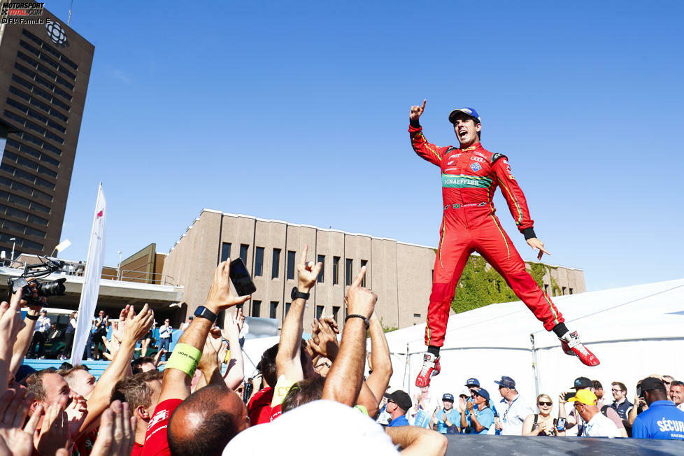 Formel E - Lucas di Grassi: Sebastien Buemi galt als großer Favorit und gewann auch die Hälfte aller Rennen, doch weil der Schweizer am Ende genauso viele Nullnummern wie Siege hatte, schnappte ihm di Grassi beim Saisonfinale in Montreal noch den Titel weg! Unvergessen bleibt Buemis Wutlauf durch die Boxengasse nach dem ersten Rennen ...