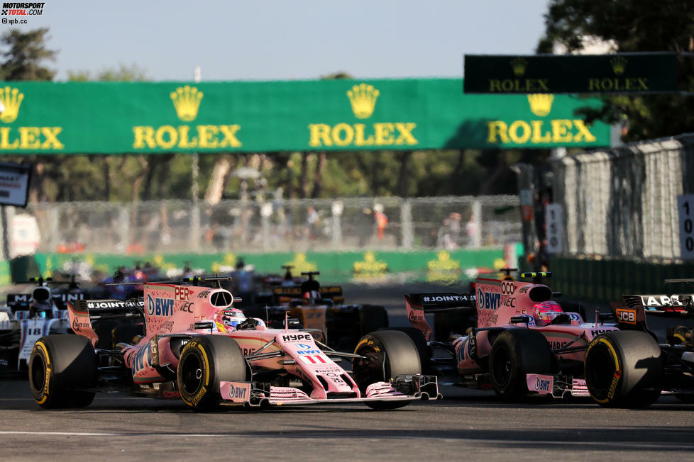 Weil über Hamilton und Vettel das Damoklesschwert einer FIA-Untersuchung hängt, hat Force India plötzlich die Chance auf den Doppelsieg in Baku. Aber beim zweiten Restart will Ocon mit zu wenig Reifentemperatur zu viel - und kollidiert mit Perez! Der ist stinksauer und scheidet aus. Ocon rettet zumindest P4.