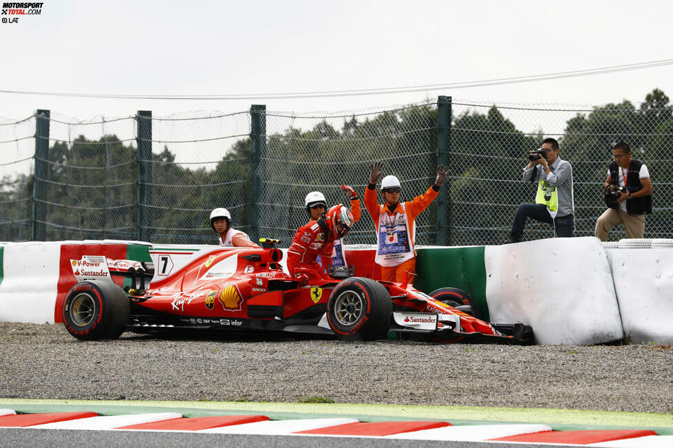 Ferrari erlebt nach Singapur und Malaysia das dritte Katastrophen-Wochenende auf der Asien-Tournee. Das Drama nimmt seinen Anfang mit dem Crash von Kimi Räikkönen im Freien Training. Dieser erfordert einen Getriebewechsel und eine Strafversetzung um fünf Positionen. Diese stand bei Valtteri Bottas schon vorher fest.