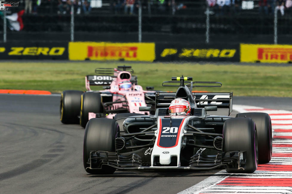 Die Mexikaner würden am liebsten Sergio Perez auf das Podium peitschen, aber der verliert wertvolle Zeit hinter Kevin Magnussen (bis zum umjubelten Überholmanöver in Runde 30). Teamkollege Ocon wäre wohl aufs Podium gefahren, wenn nicht Räikkönen vom virtuellen Safety-Car profitiert hätte.