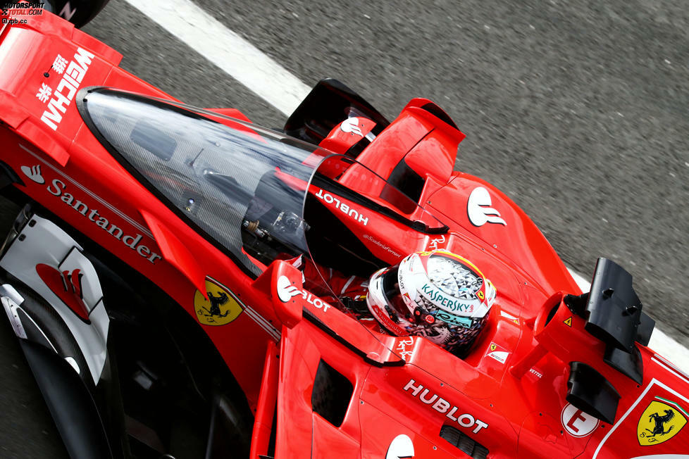 Das Wochenende beginnt mit einer Premiere: Sebastian Vettel testet im Freitagstraining den neuen Copckpitschutz 