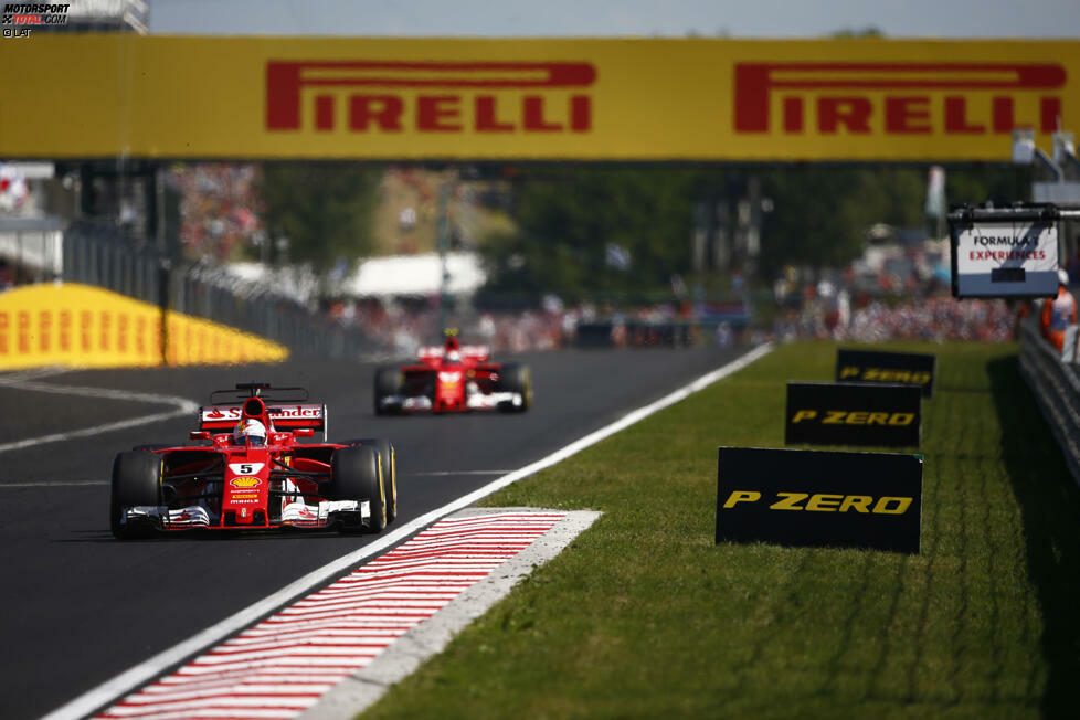 Vettel bestätigt indes Wolffs Befürchtung, dass Ferrari nicht zu schlagen sein wird: 4,3 Sekunden Vorsprung auf den drittplatzierten Valtteri Bottas nach der ersten Runde. Der Vorsprung wächst auf über neun Sekunden an, ehe er wieder kleiner wird. Weil Vettels Lenkrad immer schlimmer nach links zieht.