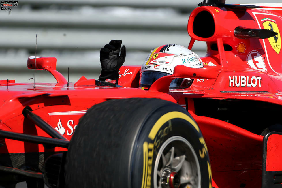 Vettel geht nach elf von 20 Rennen mit 14 Punkten Vorsprung auf Hamilton und 33 auf Bottas in die Sommerpause. Was er nun vorhat? In erster Linie Zeit mit der Familie verbringen, sagt er. Denn dafür ist im Jetset-Leben eines Formel-1-Fahrers sonst viel zu wenig Zeit ...