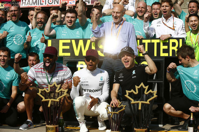 Mercedes schlägt zurück: Nach dem (Set-up-bedingten) Durchhänger in Monaco feiern Lewis Hamilton und Valtteri Bottas ihren ersten Doppelsieg als Teamkollegen. Für Hamilton ist es der sechste Triumph in Montreal, zehn Jahre nach seinem Debütsieg an gleicher Stelle. Und Bottas steht beim fünften Start zum dritten Mal auf dem Podium.