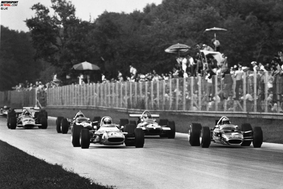 Platz 5: Jackie Stewart (Matra) bezwingt Jochen Rindt (Lotus) beim Italien-Grand-Prix 1969 nach einem damals Monza-typischen Windschattenepos. 0,080 Sekunden entscheiden zugunsten des Schotten, der sich zum Weltmeister krönt. Auch Jean-Pierre Beltoise (Matra) und Bruce McLaren (McLaren) sind nur 0,170 respektive 0,190 Sekunden zurück.
