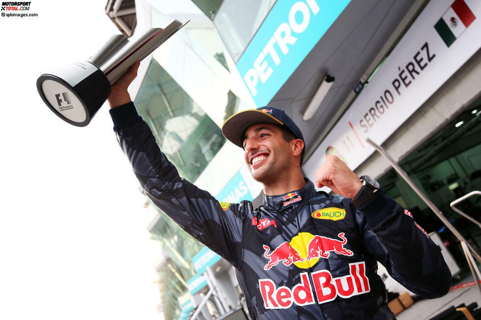 Daniel Ricciardo erbte Hamiltons Sieg im Jahr 2016, und das nach einer Reihe von erfolglosen Jahren in Malaysia. 