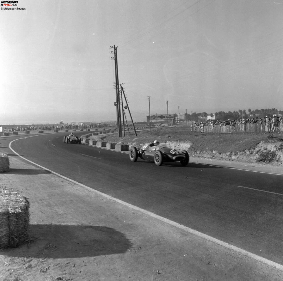 Robert La Caze (Marokko): In einem solchen Cooper T45 Climax (im Bild Bruce McLaren) trat der in Paris geborene La Caze 1958 beim Grand Prix in Casablanca an, den er als 14. abschließen konnte. Zuvor hatte er sich vor allem als Rallyefahrer einen Namen gemacht - und war zudem marokkanischer Meister im Skifahren.