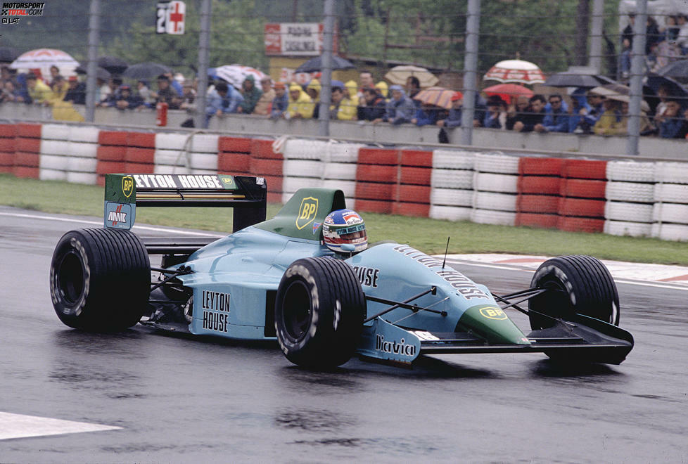 1988: Zurück in der Formel 1 stellt Newey für March den 881 auf die Räder. Auch wenn das Auto mit Ivan Capelli und Mauricio Gugelmin im Kampf mit der wesentlich finanzkräftigeren Konkurrenz keinen Sieg holt, überrascht der Bolide als aerodynamisches Meisterwerk und Topspeed-Wunder.