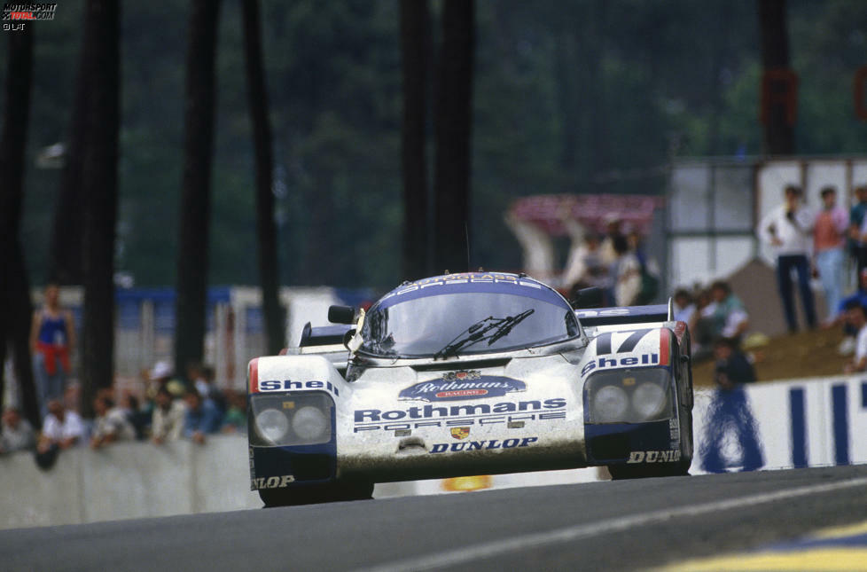 Le Mans 1987: Das Trio im Rothmans-Porsche-962C lässt im Folgejahr gleich den nächsten Triumph gutschreiben. Schon vor dem Rennen hatte festgestanden, dass sich Porsche werksseitig aus der Szene zurückziehen würde. Es folgte also eine lange Pause.