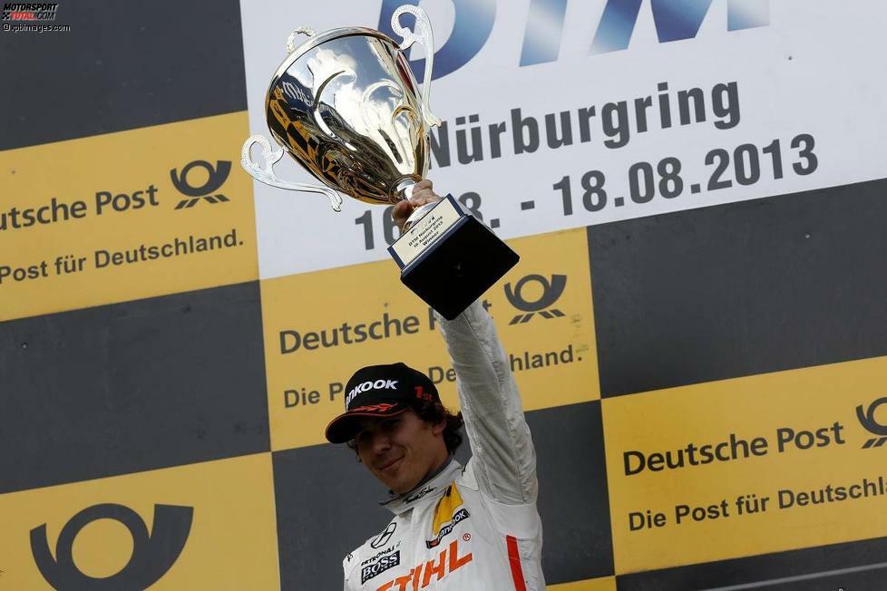 Nürburgring 2013: Robert Wickens (Mercedes) lässt sich nach seinem ersten DTM-Sieg feiern.