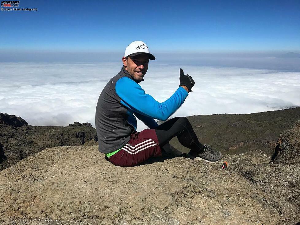 Auf der Strecke liefert Jolyon Palmer in diesem Jahr kaum Höhepunkte. Spektakulär ist dafür diese Aussicht vom Kilimandscharo. 