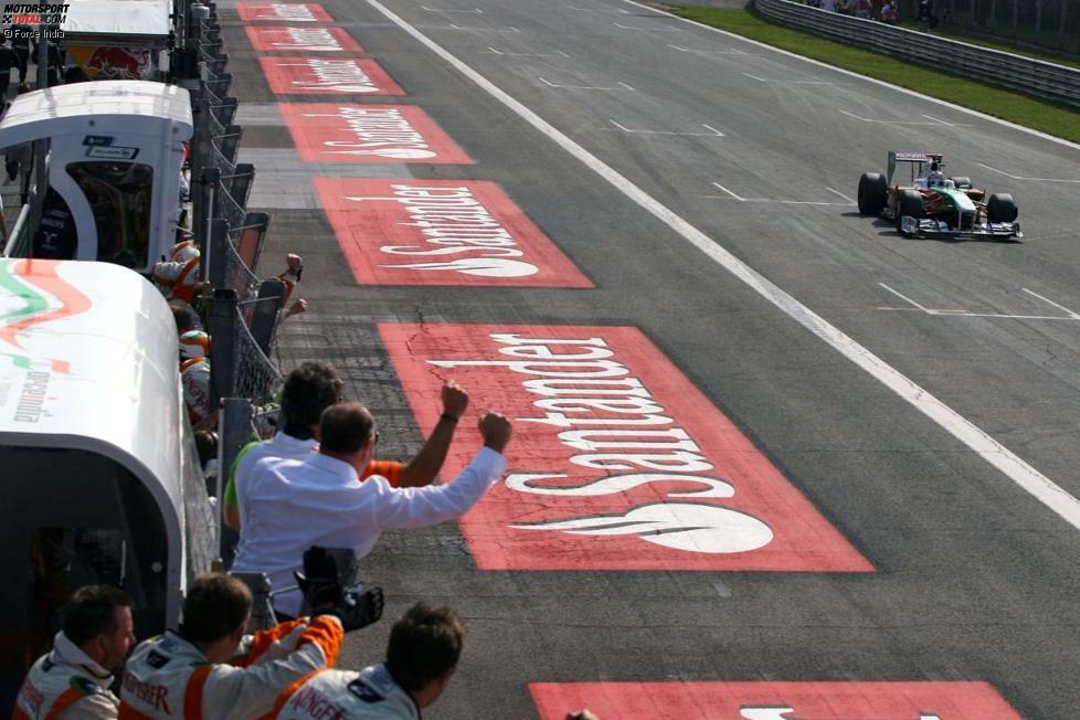... in Italien schlägt Sutils Stunde. An der Seite von Kumpel Lewis Hamilton startet er von Rang zwei, im Ziel heißt es für ihn jedoch 