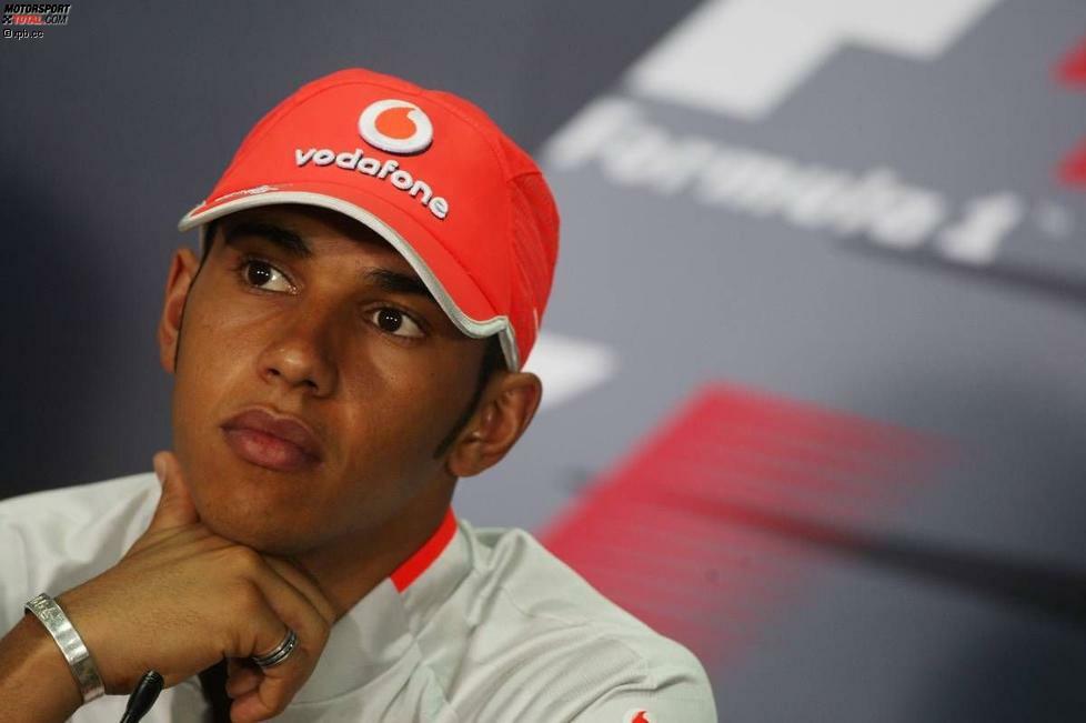 Er und Dave Ryan behaupten bei der FIA, dass es keine Anweisung gegeben hätte, Trulli vorbeizulassen, was abgehörte Funksprüche als Lüge entlarven. Hamilton legt unter Tränen ein Geständnis ab, der Sportdirektor wird (mit Abfindung) entlassen, für McLaren gibt es eine Bewährungsstrafe.