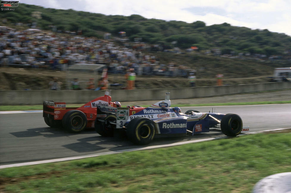 Drei Jahre später versucht er bei identischer Ausgangslage das gleiche Foul mit einem anderen Williams-Piloten, nämlich Jacques Villeneuve. In Jerez misslingt die Sache aber. Nur Schumacher scheidet aus, der Kanadier fährt weiter und holt sich die Krone. Später werden dem Kerpener alle WM-Punkte aberkannt.