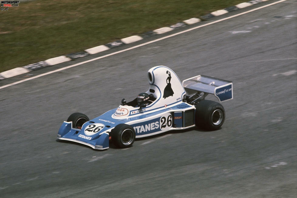 Alle Ästheten, die sich in diesem Jahr an den Heckfinnen stören, sollten sich derweil einmal dieses Ungetüm anschauen. Ligier setzt bereits 1976 auf diese gigantische Airbox - zumindest zu Beginn des Jahres, später in der Saison nimmt das Auto dann wieder normale Dimensionen an. Immerhin den Sponsor dürfte es gefreut haben.