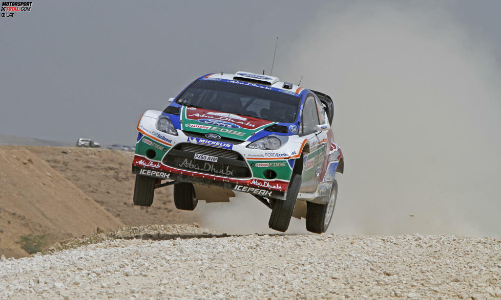 Rallye Jordanien 2011: Für lange Zeit die knappste Entscheidung der WRC-Geschichte. Jari-Matti Latvala (Ford) verpasst den Sieg hauchdünn, denn...