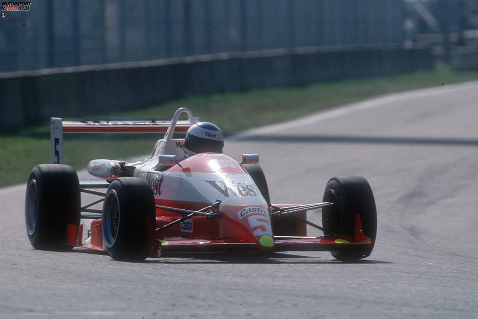Im Jahr 1990 gelingt dem Deutschen der Durchbruch. Michael Schumacher gewinnt fünf der elf Rennen, holt sieben Podien und fährt sechs Pole-Positions ein. Schumacher braucht zwei Anläufe, um einen wichtigen Formel-3-Titel zu holen - genau wie sein Sohn 28 Jahre später.