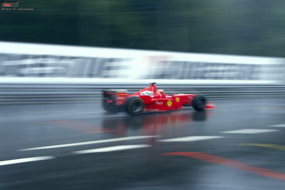 Der Erfolg von Michael Schumacher in der Königsklasse ist einzigartig. Der Deutsche gewinnt 91 seiner 307 Starts, fährt 155 Mal auf das Podium, sichert sich 68 Pole-Positions und gewinnt gleich siebenmal den Titel.