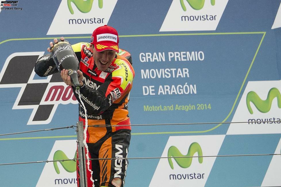 Beim Chaosrennen in Aragon schlägt dann seine große Sternstunde. Espargaro kann Cal Crutchlow ganz knapp in Schach halten und als Zweiter über die Linie fahren. Zum zweiten Mal in seiner Karriere und zum ersten Mal in der MotoGP steht Espargaro auf dem Podest. Am Ende des Jahres gewinnt er auch die Open-Wertung.