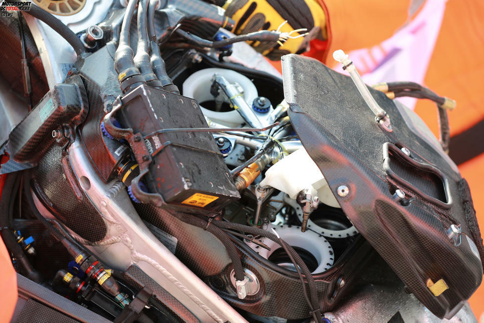 Die zerstörte Ducati nach Jorge Lorenzos Highsider im zweiten Training in Thailand