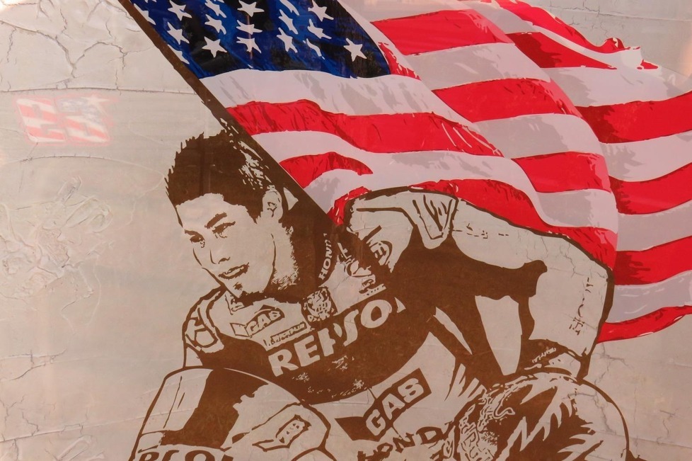 Ein Rundgang bei der Gedenkstätte für Nicky Hayden, die nahe der Misano-Strecke am Ort des Verkehrsunfalls steht