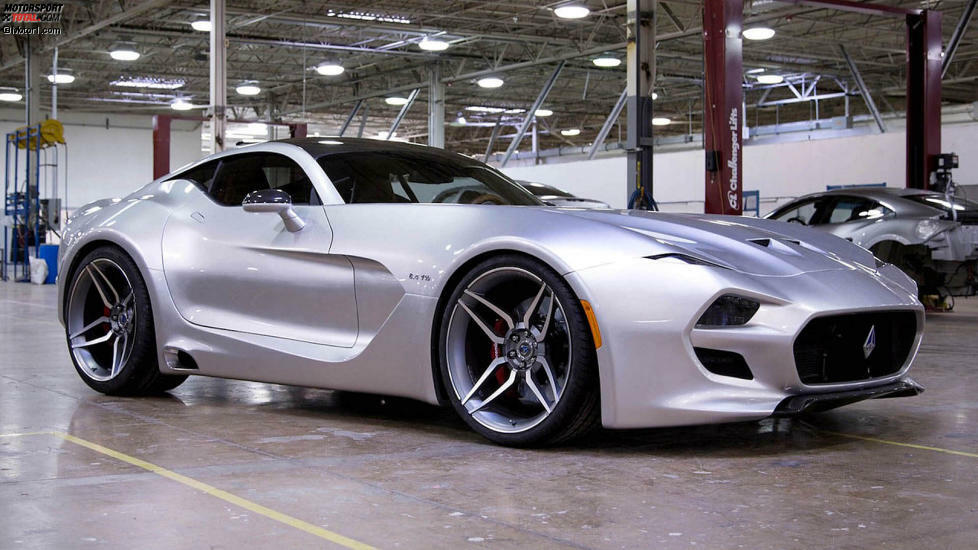 VLF Force 1: Nachdem Henrik Fisker sein eigenes Unternehmen verlassen hatte, tat er sich mit Ex-GM-Chef Bob Lutz und Unternehmer Gilbert Villarreal zusammen und gründete VLF Automotive. 2013 zeigte man den Destino, der im Prinzip nichts anderes war, als ein Fisker Karma mit V8-Motor.