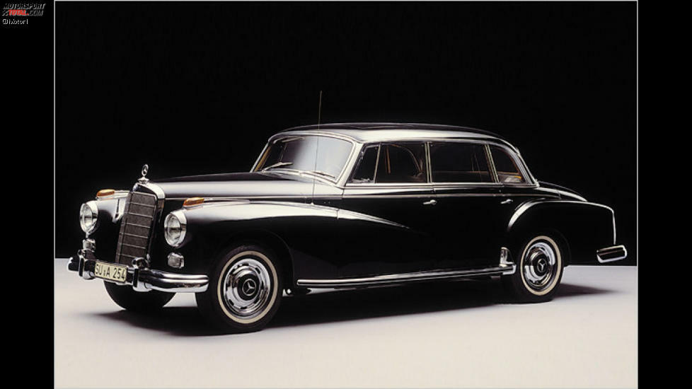 Die Auto-Leidenschaft des Kanzlers blieb am Mercedes 300 hängen: Er bekam den Beinamen 