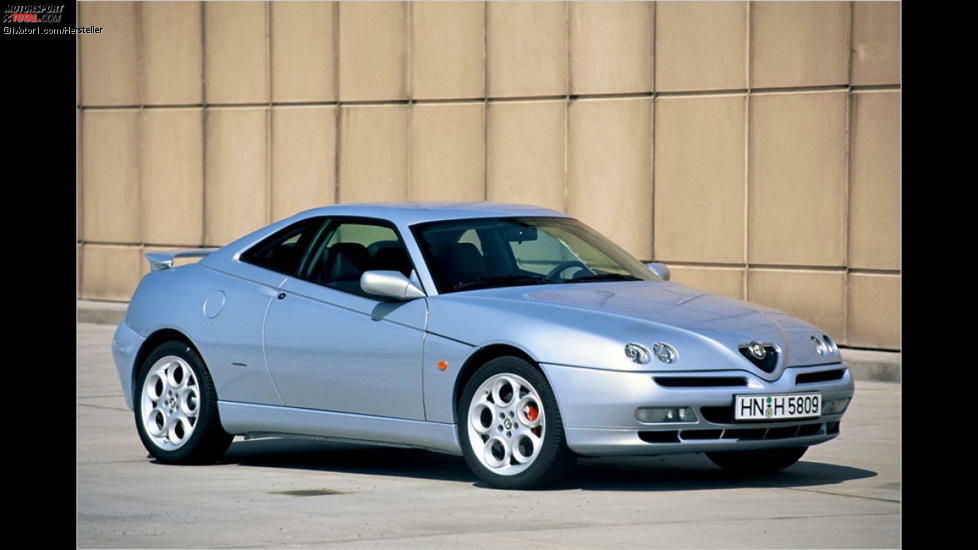 Alfa GTV (1994): Ein Name sorgt unter Alfisti für Begeisterung: Spider. Ob das auch beim keilförmigen Alfa Spider der 1990er-Jahre so sein wird, ist noch offen. Wir hätten da einen Geheimtipp: Wie wäre es mit dem GTV genannten Spider-Bruder mit festem Dach?