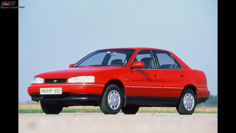 Hyundai Lantra (1991): Klein fing vor 23 Jahren an, was heute eine echte Größe auf dem deutschen Automarkt ist: Hyundai. Seinerzeit punktete die Limousine Lantra mit viel Ausstattung zum günstigen Preis. Der Rest war nicht gerade für die Ewigkeit konstruiert. Umso spannender ist es, heute noch einen frühen Lantra zu finden.