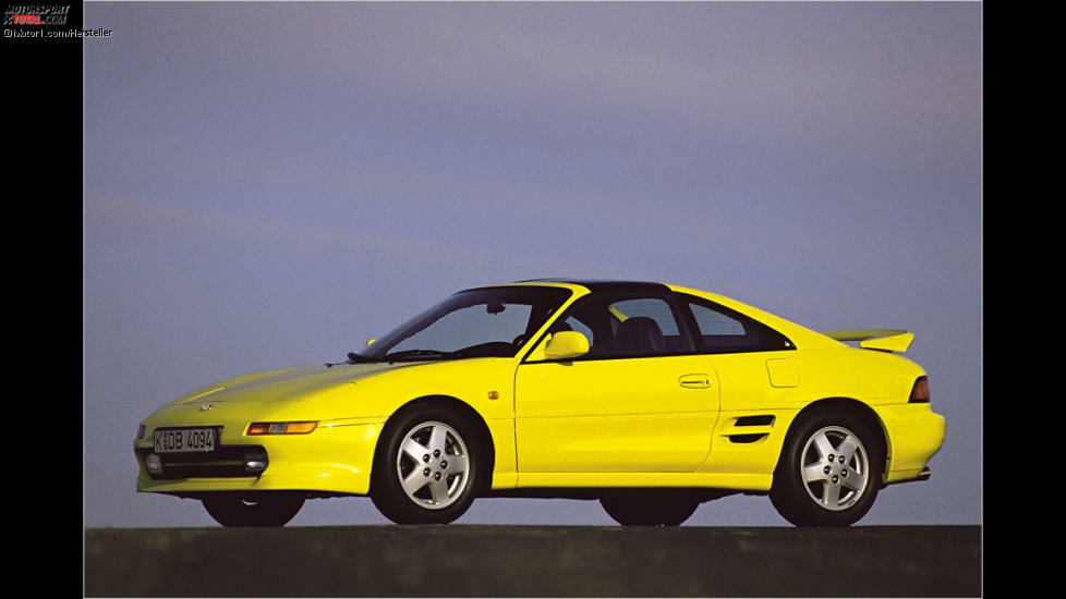 Toyota MR2 (1989): In einer Zeit lange vor Vernunftmobilen wie dem Prius hatte Toyota gleich drei Sportwagen im Programm: Celica, Supra und MR2. Dank seines Mittelmotors kann der MR2 als ideeller Vorläufer des Porsche Boxster gelten.