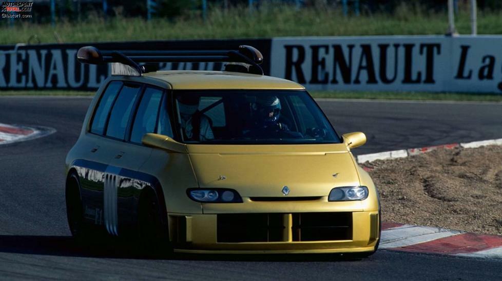 Um anno 1994 den zehnten Jahrestag des Espace gebührend zu feiern, beschloss Renault, in Zusammenarbeit mit Matra den schnellsten Van der Welt zu entwickeln.

Organspender war der Williams-Renault FW15C, Formel-1-Weltmeisterauto von 1993 mit V10-Motor und 820 PS. Das Irre daran: Dieses Aggregat wurde unverändert in den Espace gepackt.