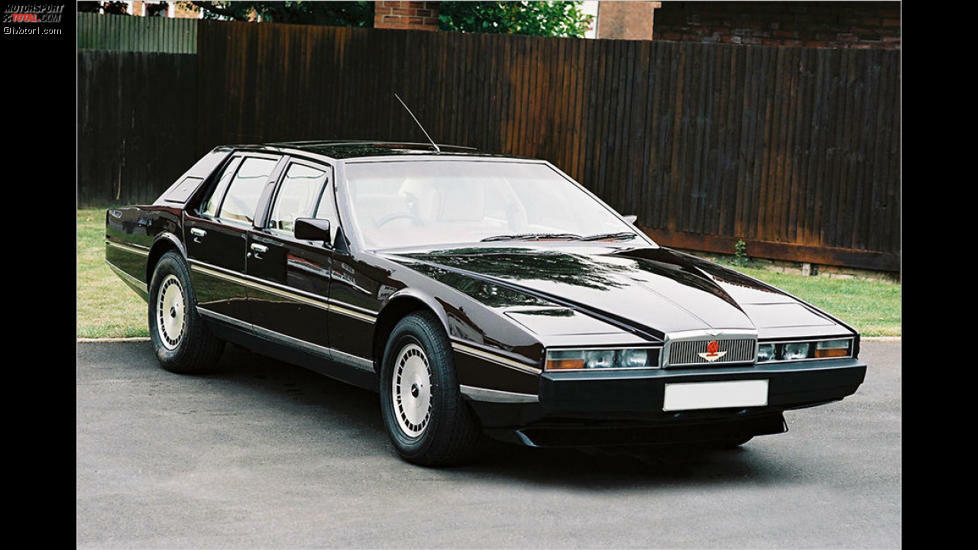 Aston Martin Lagonda: Wie von einem anderen Stern wirkte 1976 der Aston Martin Lagonda. Seine extrem kantige Form sorgte aus unterschiedlichen Gründen für offene Münder. Das digitale Cockpit war zwar futuristisch, aber wenig zuverlässig.