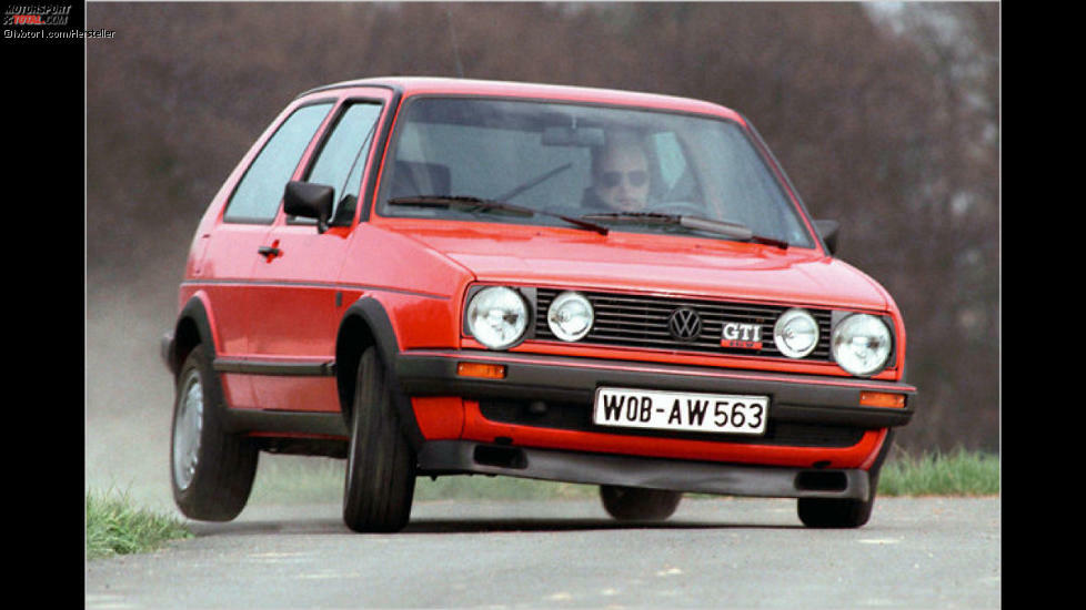 VW Golf II: Ab 1983 entwickelte sich der Wolfsburger Dauerbrenner endgültig zum Auto für jeden Anspruch. Während Heißsporne zum GTI mit 129 PS griffen, wählten vorsichtigere Naturen den Einstiegsbenziner mit 55 PS in der 