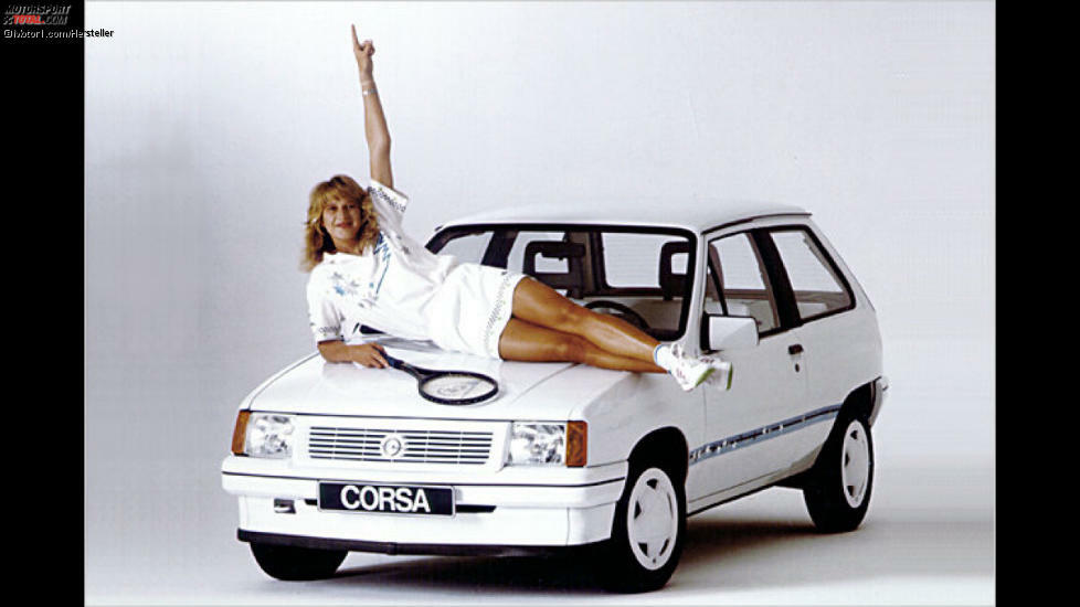 Opel Corsa Steffi: Nunja, vielleicht ist Steffi Graf die Werbung für das nach ihr benannte Sondermodell des Opel Corsa heute peinlich. Doch 1988 befand sich die Tennis-Legende auf dem Höhepunkt ihrer Karriere. Farb- und frisurtechnisch lässt sich festhalten: Mehr 80er-Style geht nicht.