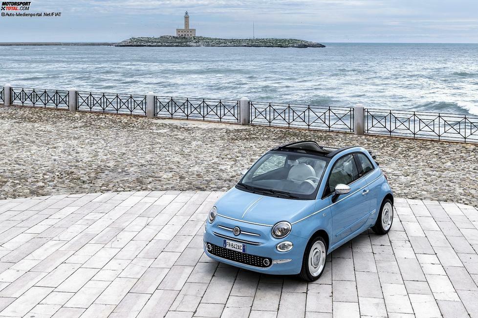 Optisch ist der Spiaggina (zu Deutsch: Liegestuhl) im hellen Blauton Volare Blau gehalten, ...