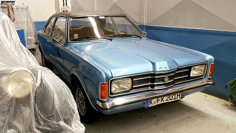 Kennen Sie die Knudsen-Nase? Nun, der hier gezeigte Ford Taunus bekam 1970 eine Art Gesichtserker verpasst. Namensgeber war der Ford-Präsident Semon E. Knudsen. Er hatte schon diversen US-Modellen ähnliche Falten hineinmodelliert.