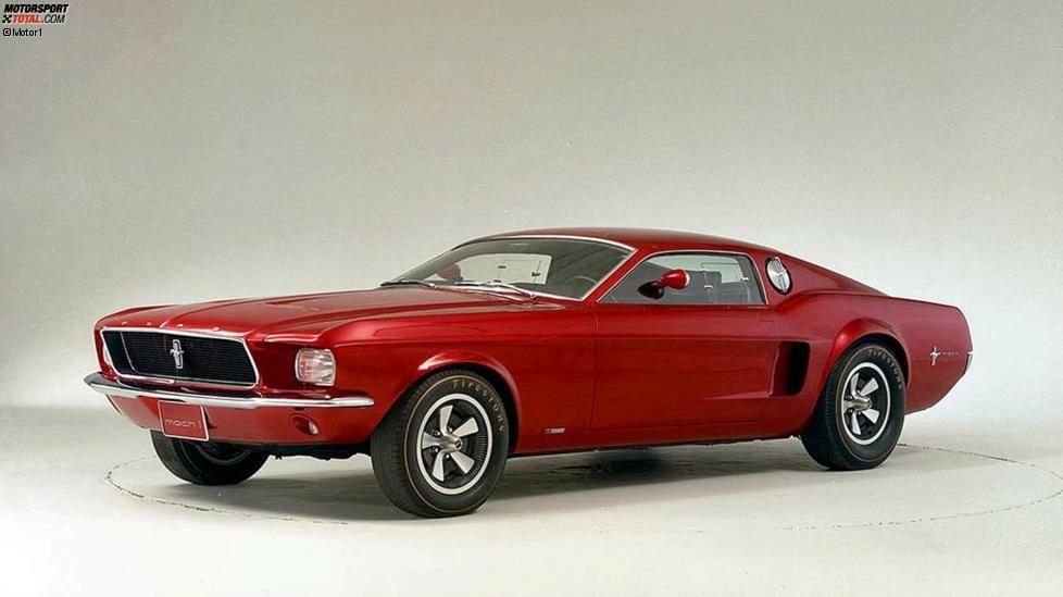 Ford Mustang Mach 1 Concept (1966): Erstmals 1967 auf der Auto Show in Detroit gezeigt, wirkte das Mustang Mach 1 Concept recht seriennah. Auffällig war aber die niedrige Dachlinie.