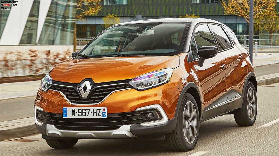 #7 Renault Captur Energy 0.9 TCe 90: 
Seit seinem Debüt im Jahr 2013 zählt der Captur zu den beliebtesten Renault-Modellen in Deutschland. 15.990 Euro werden laut Preisliste mindestens aufgerufen. Im Gegenzug erhält man in dem 4,12 Meter langen SUV einen 90-PS-Turbobenziner.